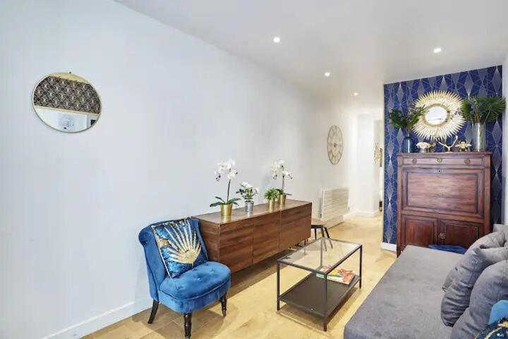297 Papy - Superb In Parijs